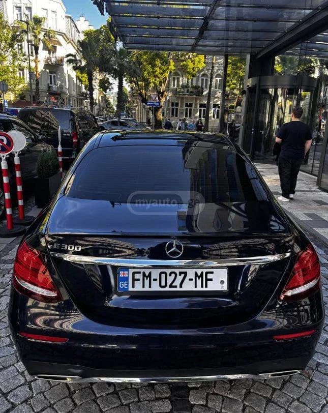 Mercedes-Benz E-Class E 300 Sport